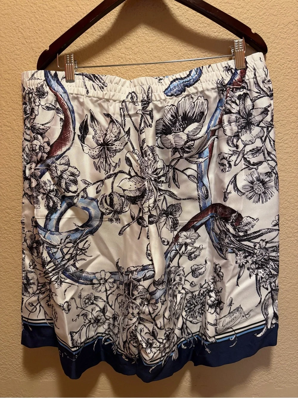 New Gucci Floral Logo Silk Shorts White Blue Size IT 54 / US L 36 - 40 Waist